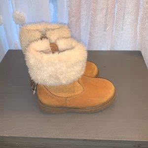 Tan kids boots 🥾